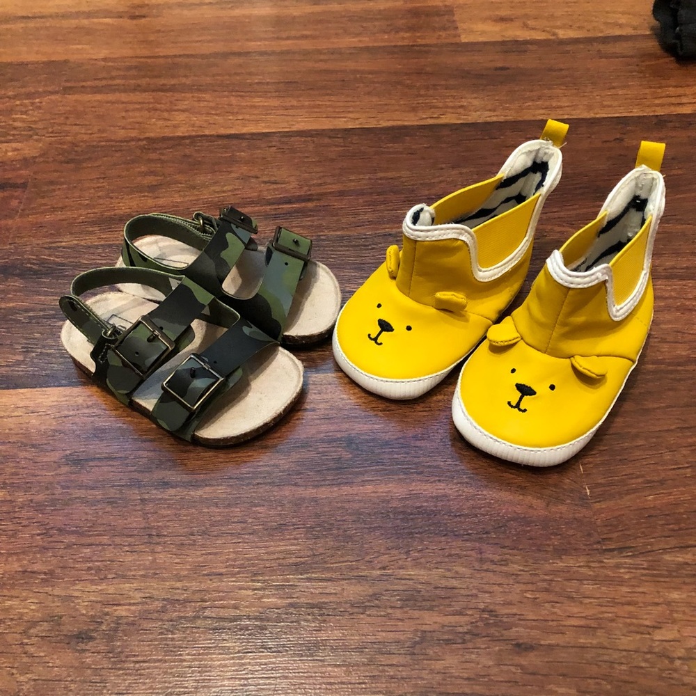 Baby boy 6-12 month shoes - Picture 2 of 2